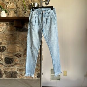 American Eagle Mis Rise Mom Jean Women's